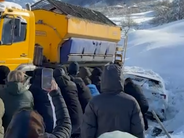 Ռուս-վրացական ցամաքային սահմանը փակ է․ սահմանին հարյուրավոր մեքենաներ են մնացել արգելափակված