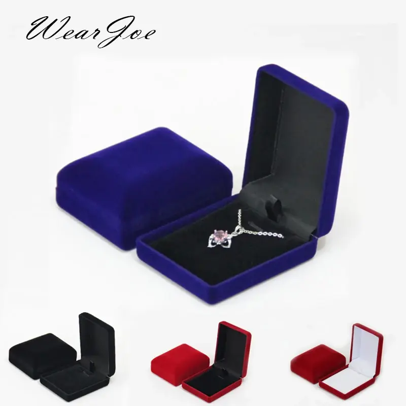 Classic Velvet Jewelry Case for Pendants & Necklaces