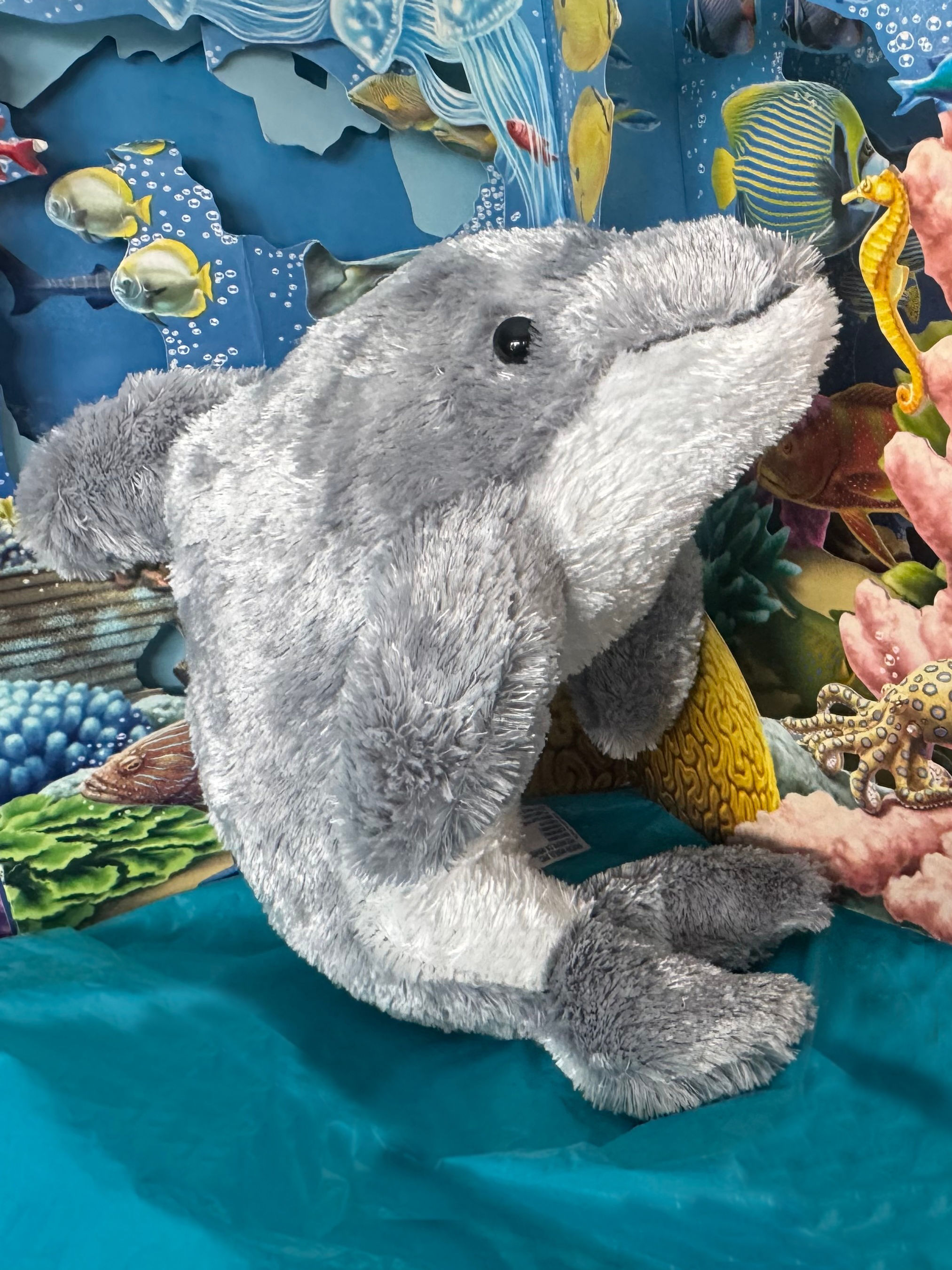 8" DOLPHIN STUFFIE