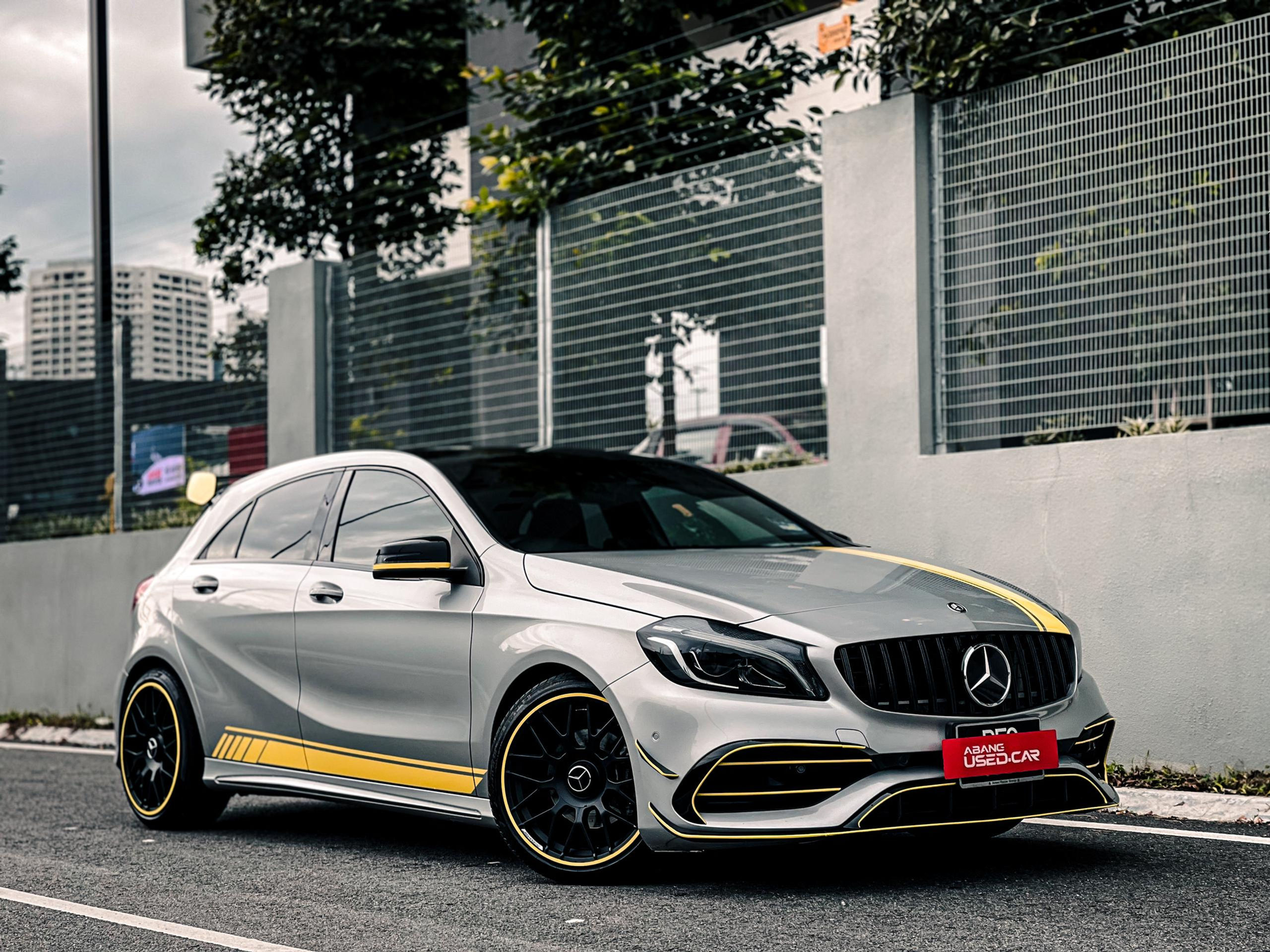MERCEDES BENZ A180 2.0 AMG 2016