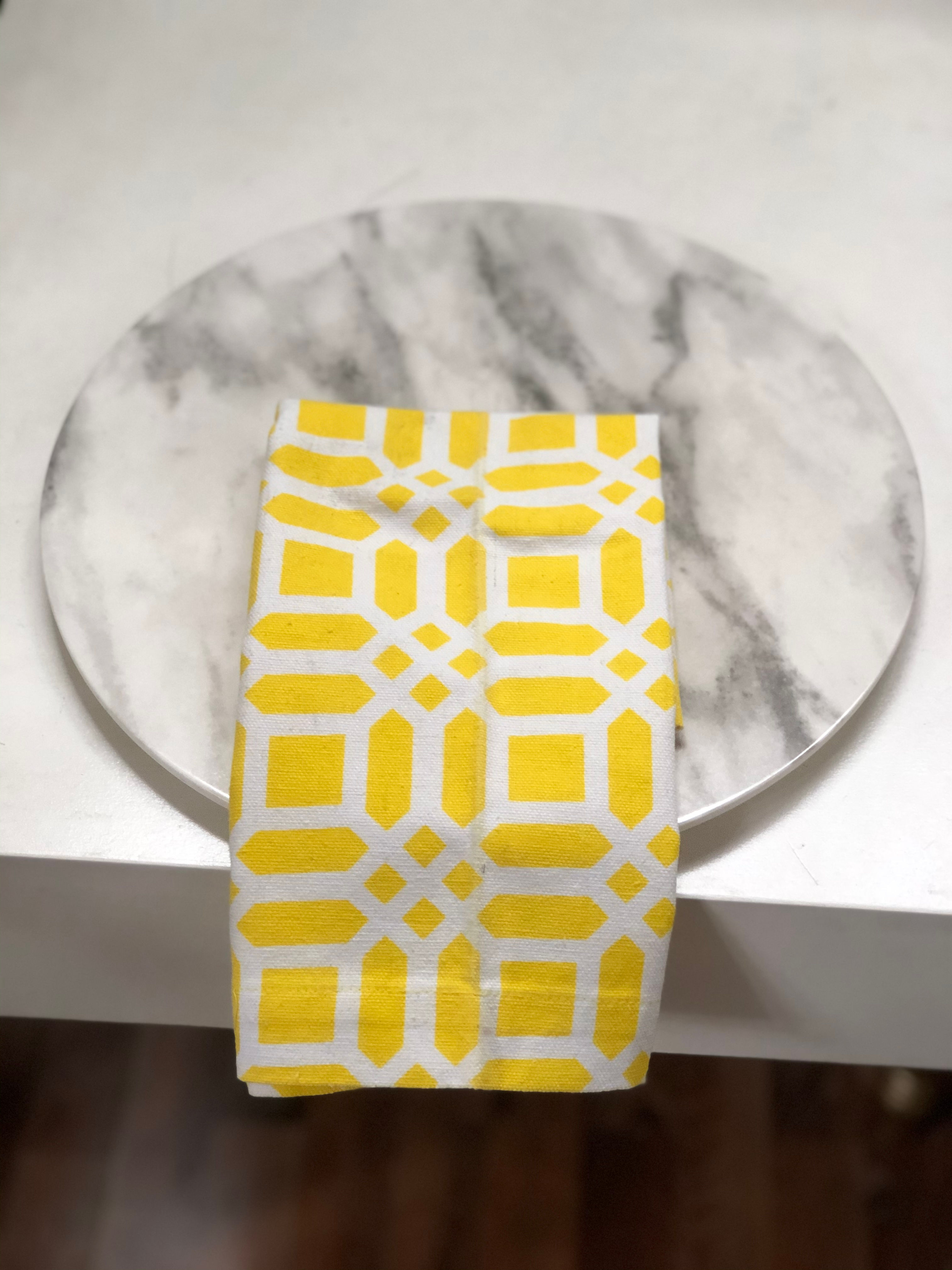 Servilleta Amarilla con Blanco