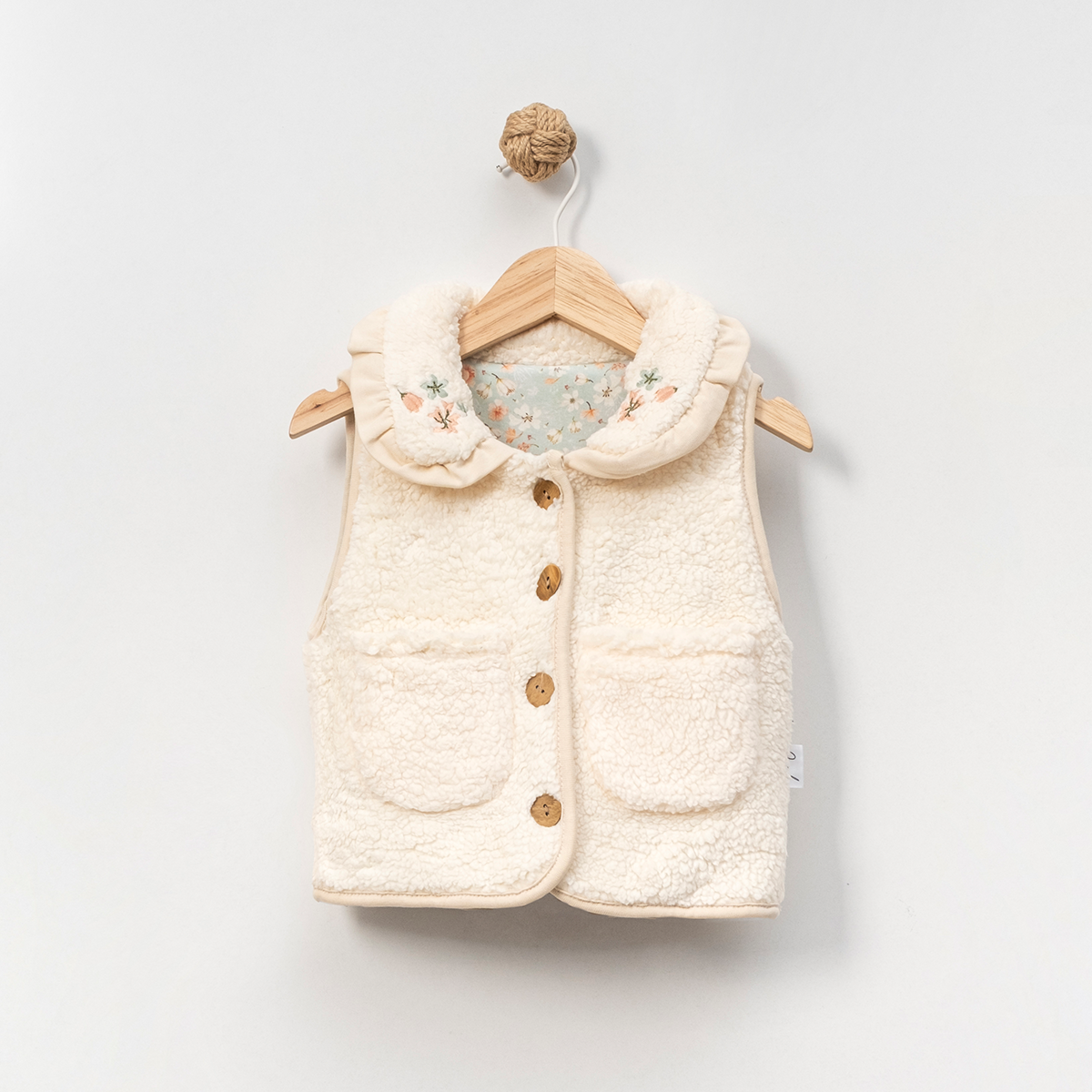 A Pack of Four Sizes Floral Collar Sherpa Baby Vest