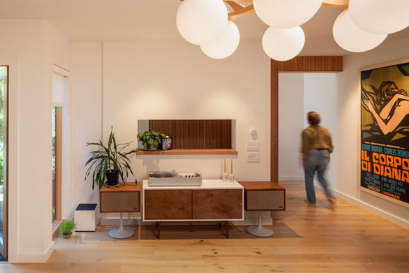 Hayes Valley House interior living space and decorative lighting.