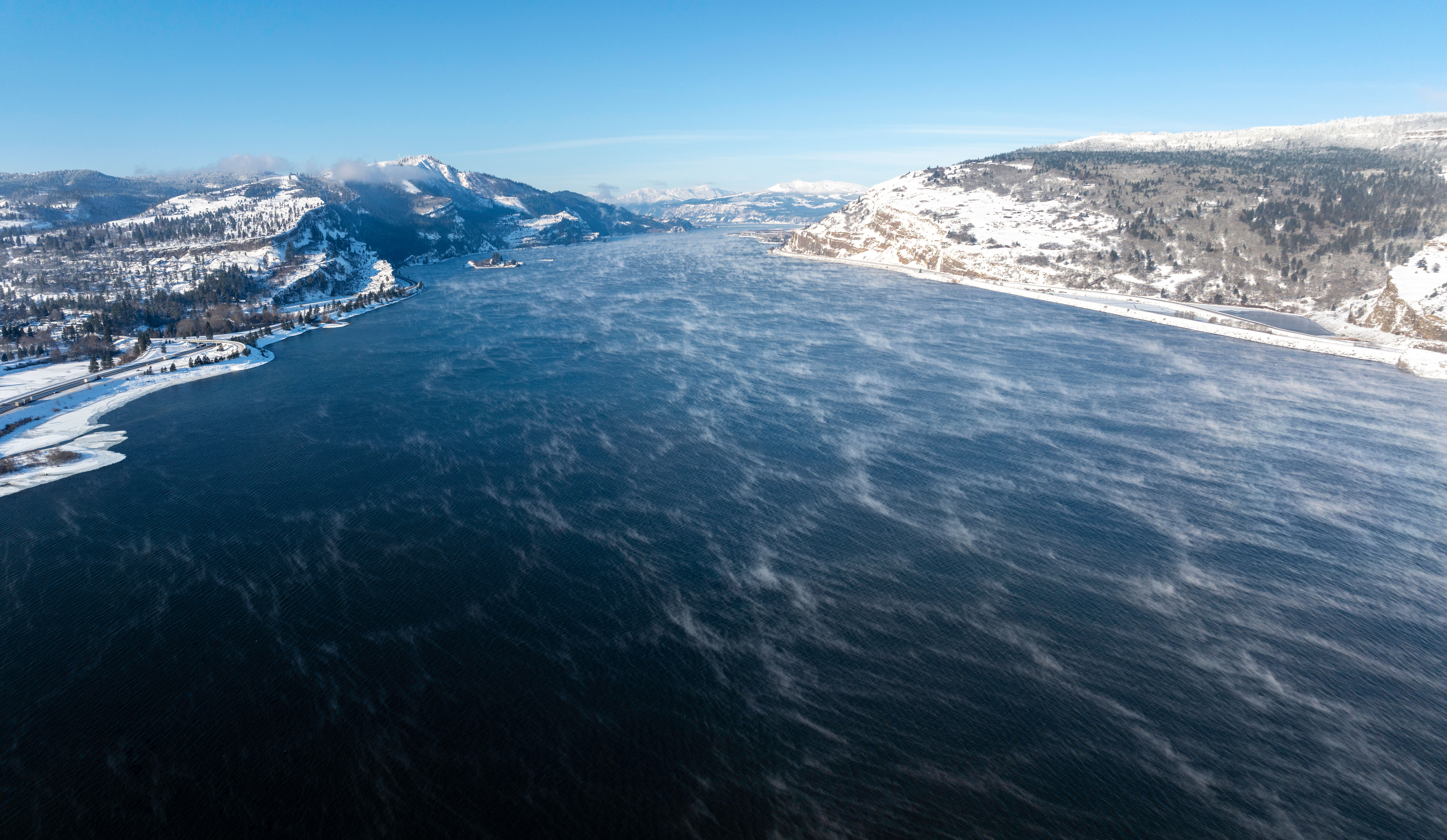 Wispy Clouds on the Columbia River Gorge