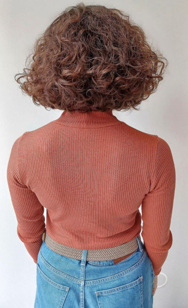 Brunette with gorgeous curly hair