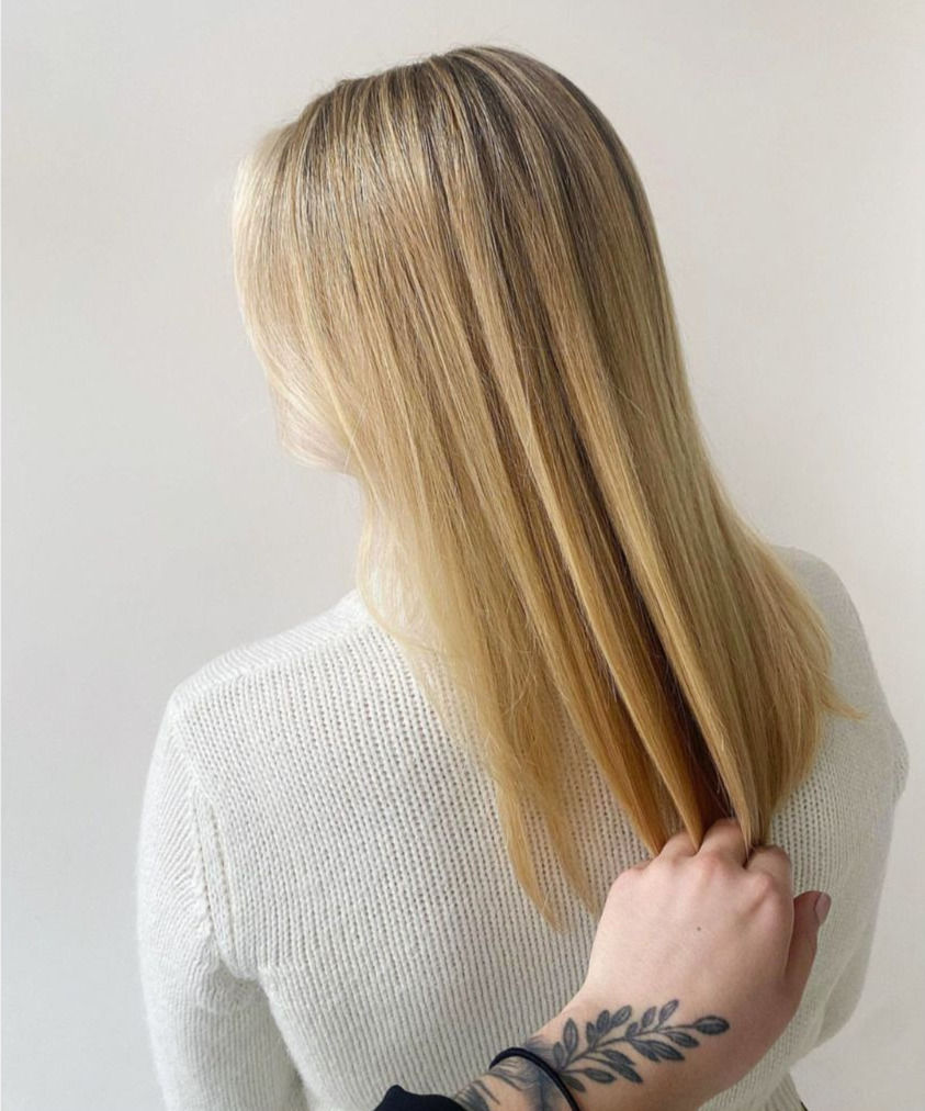 Blonde, natural highlights on long hair