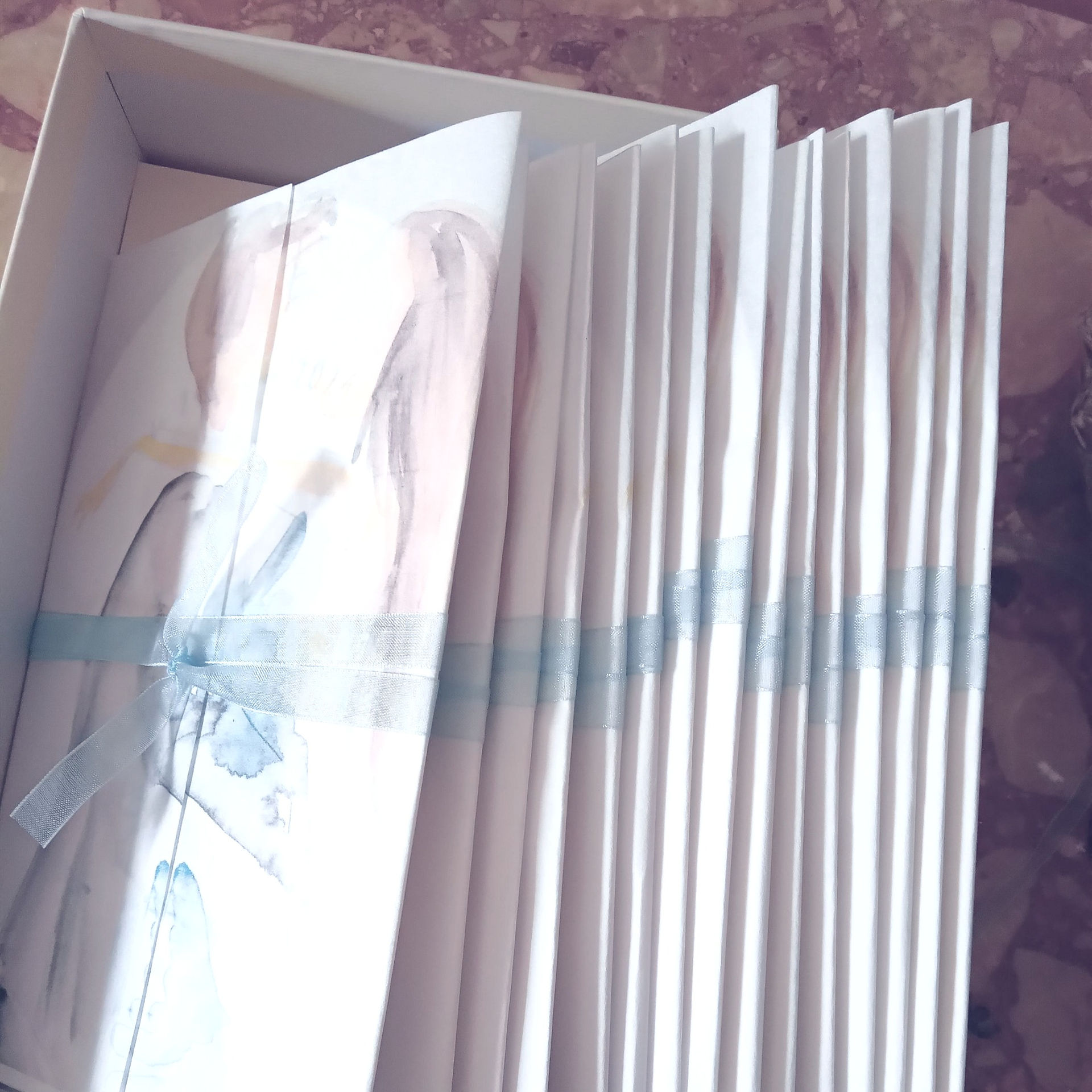 Jolie boite pour contenir vos faire-part de mariage
