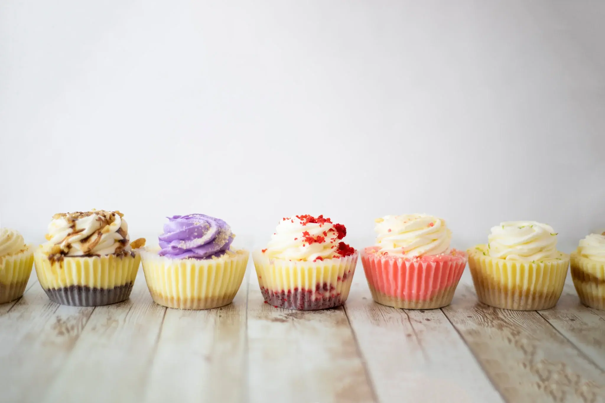 24 Cheesecake Cupcakes