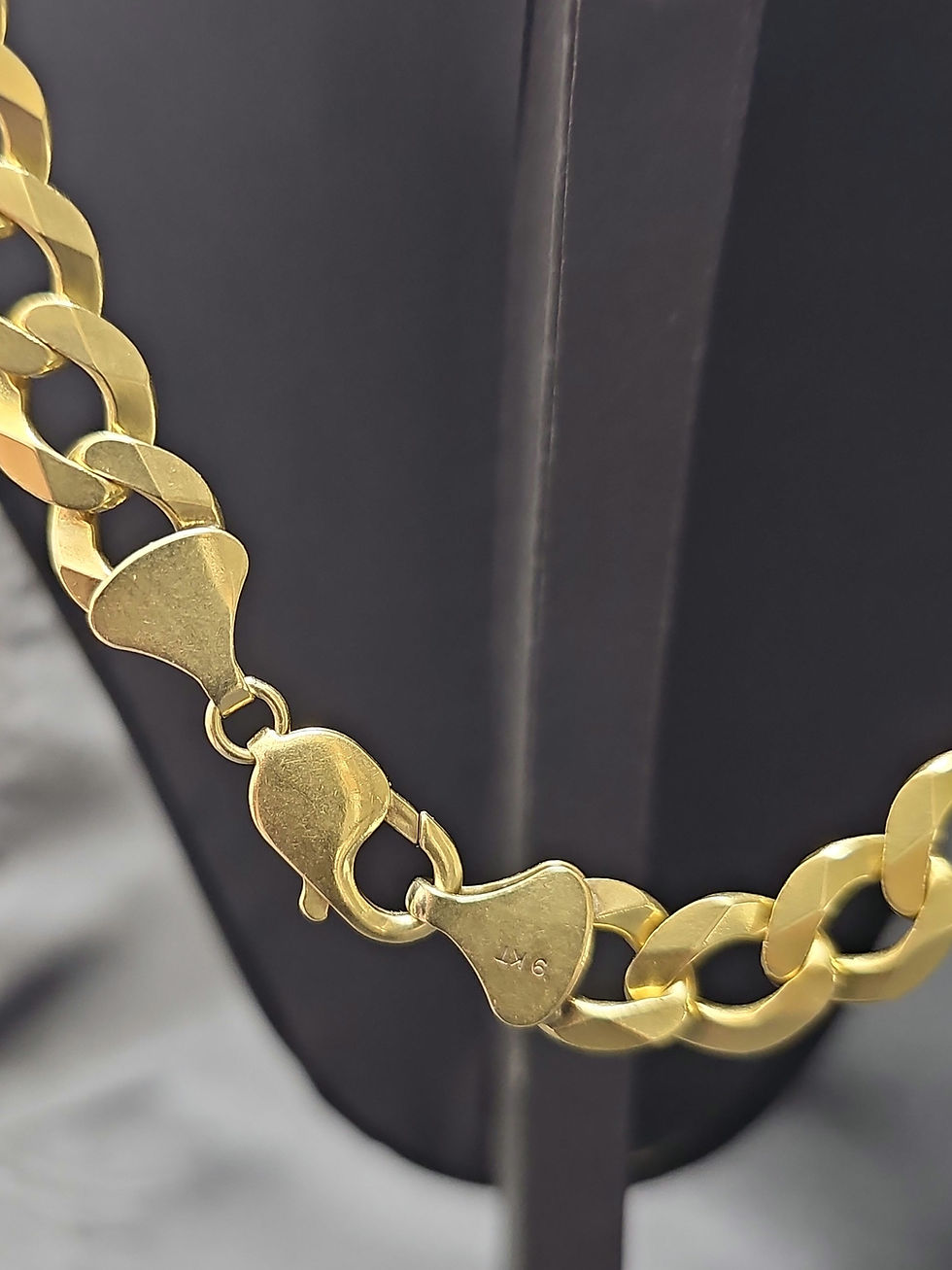 Thumbnail: 23.5" Long 9ct Gold Curbed Style Chain Necklace