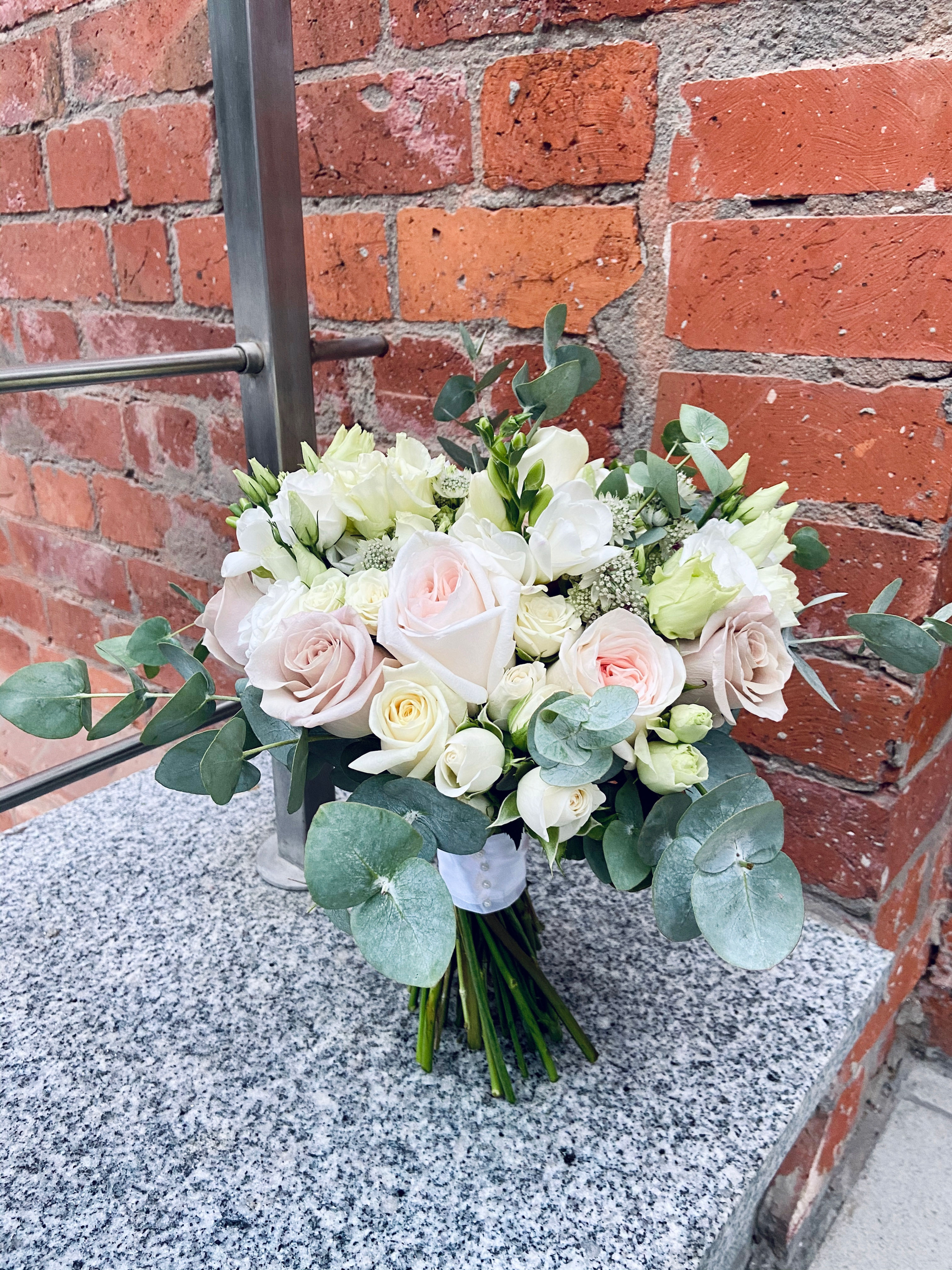 современный букет невесты