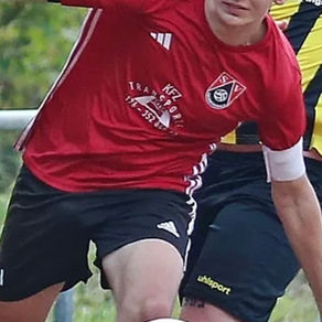 Niklas Motsch bleibt dem SV Oberwürzbach treu