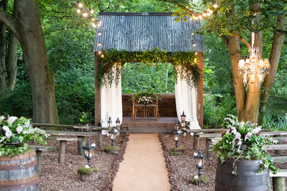 Nerissa Eve Weddings, Photographer SMD Photography, Florist Julia Dilworth, Venue Hothorpe Hall & The Woodlands