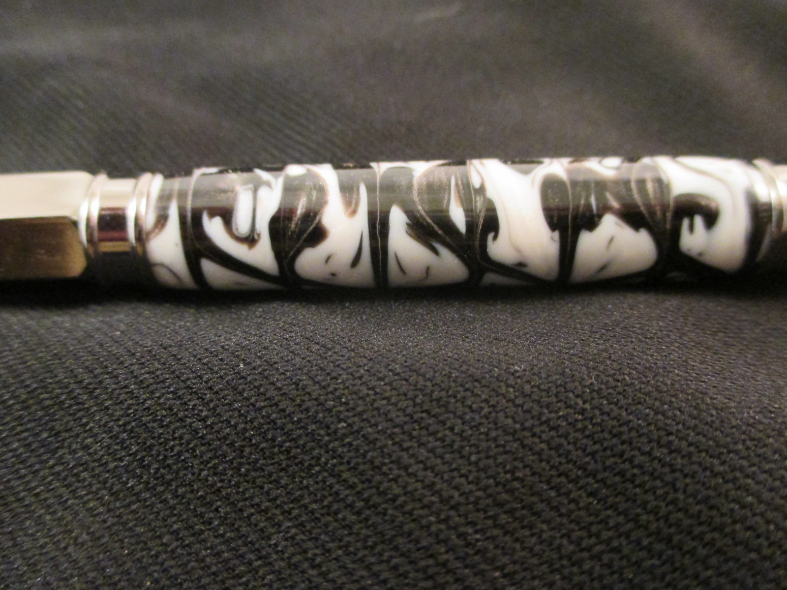 Vertex Acrylic Pen