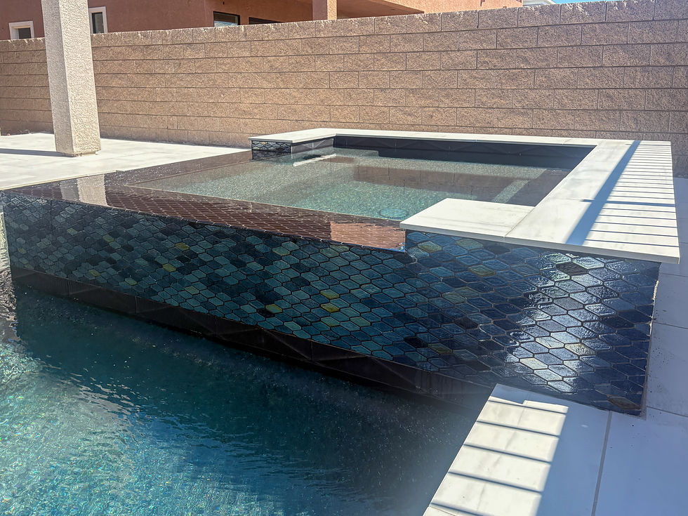 Built-In Spa vs. Hot Tub: Which Fits Your Las Vegas Yard?