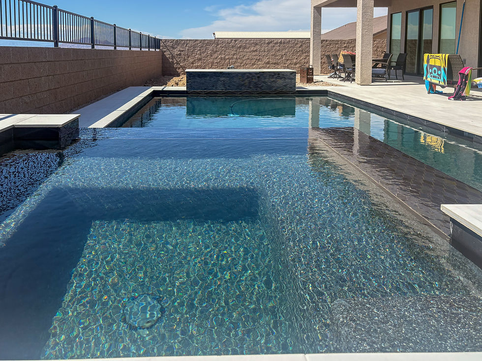 Fiberglass vs. Gunite vs. Vinyl: Which Pool Type Is Best for Las Vegas?
