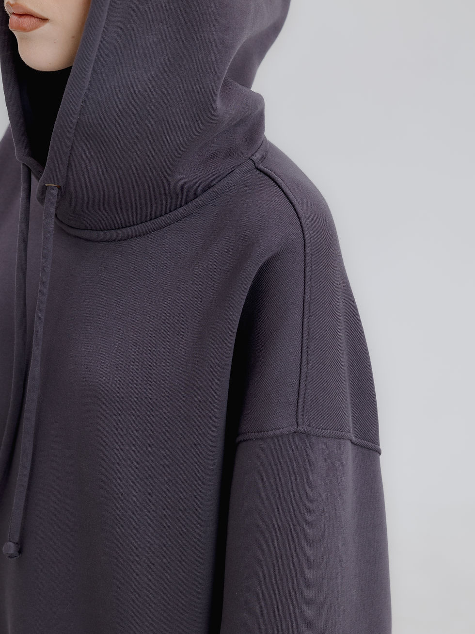 Миниатюра: Овърсайз суитчер с качулка „Графит“