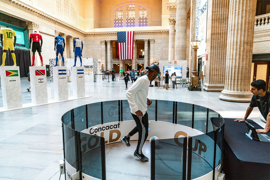 ICON Fast Feet inside Union Station, Chicago