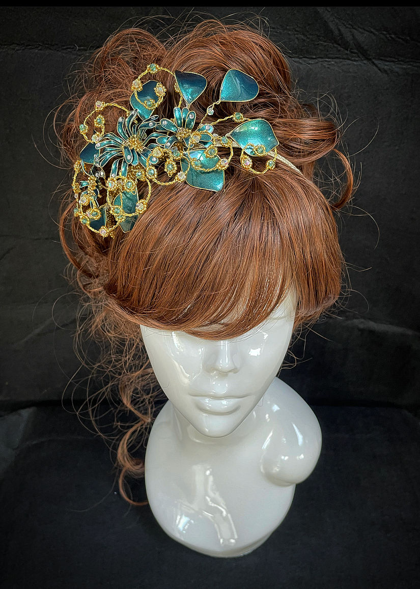 Thumbnail: green gold flower fascinator
