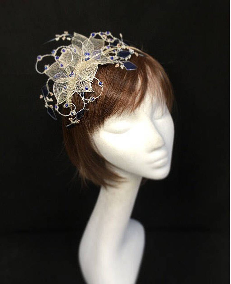 Thumbnail: Silver fascinator
