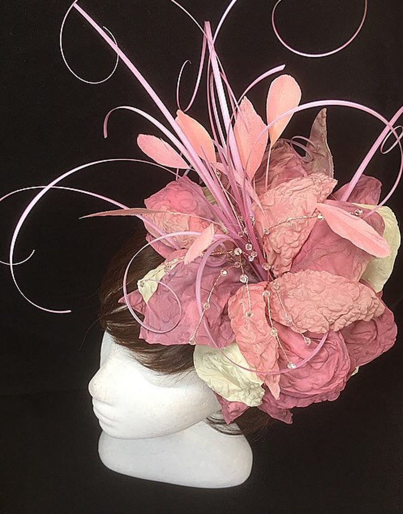 Thumbnail: Pink wedding fascinator