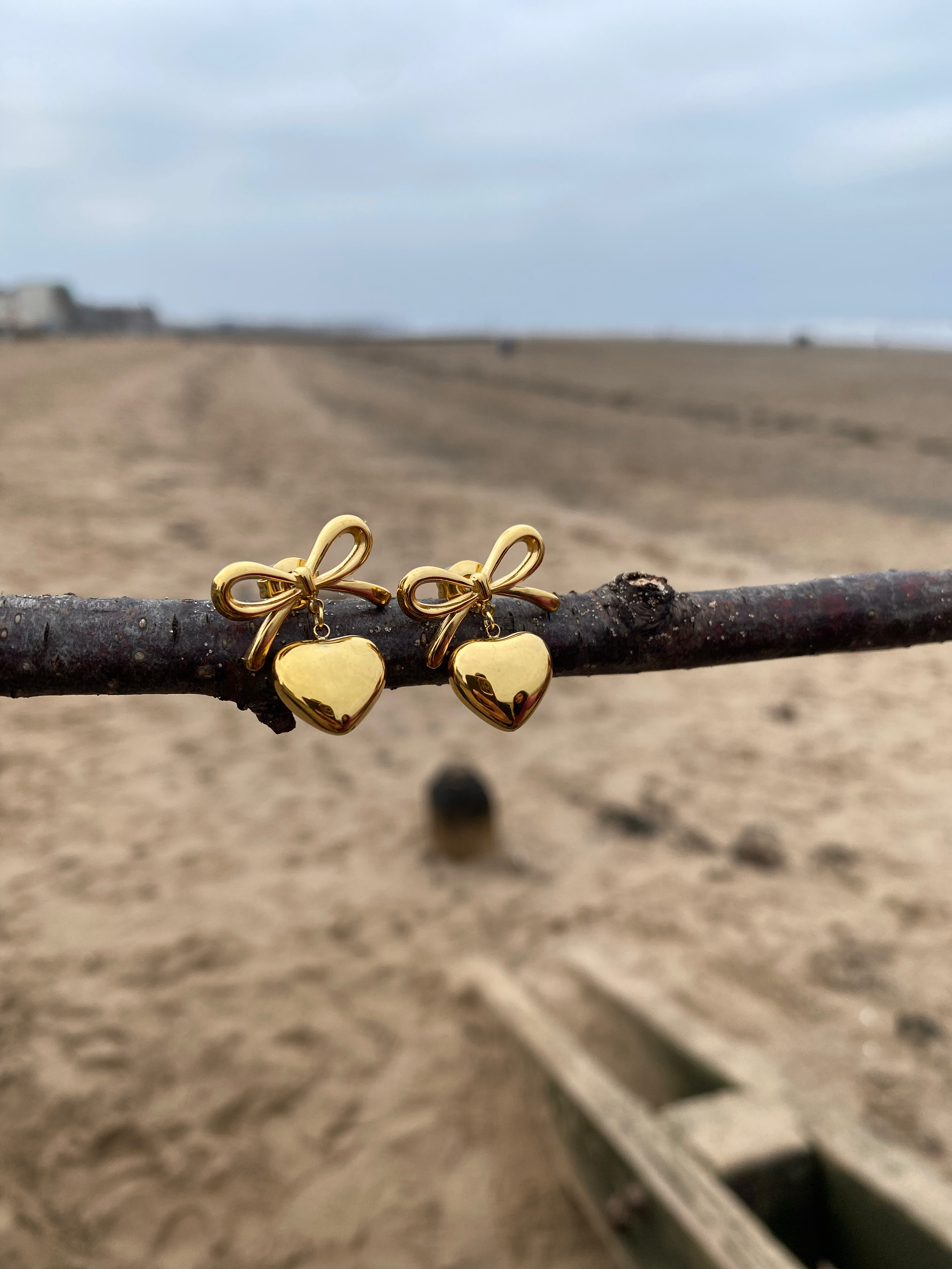 Sweetheart Bow Drops