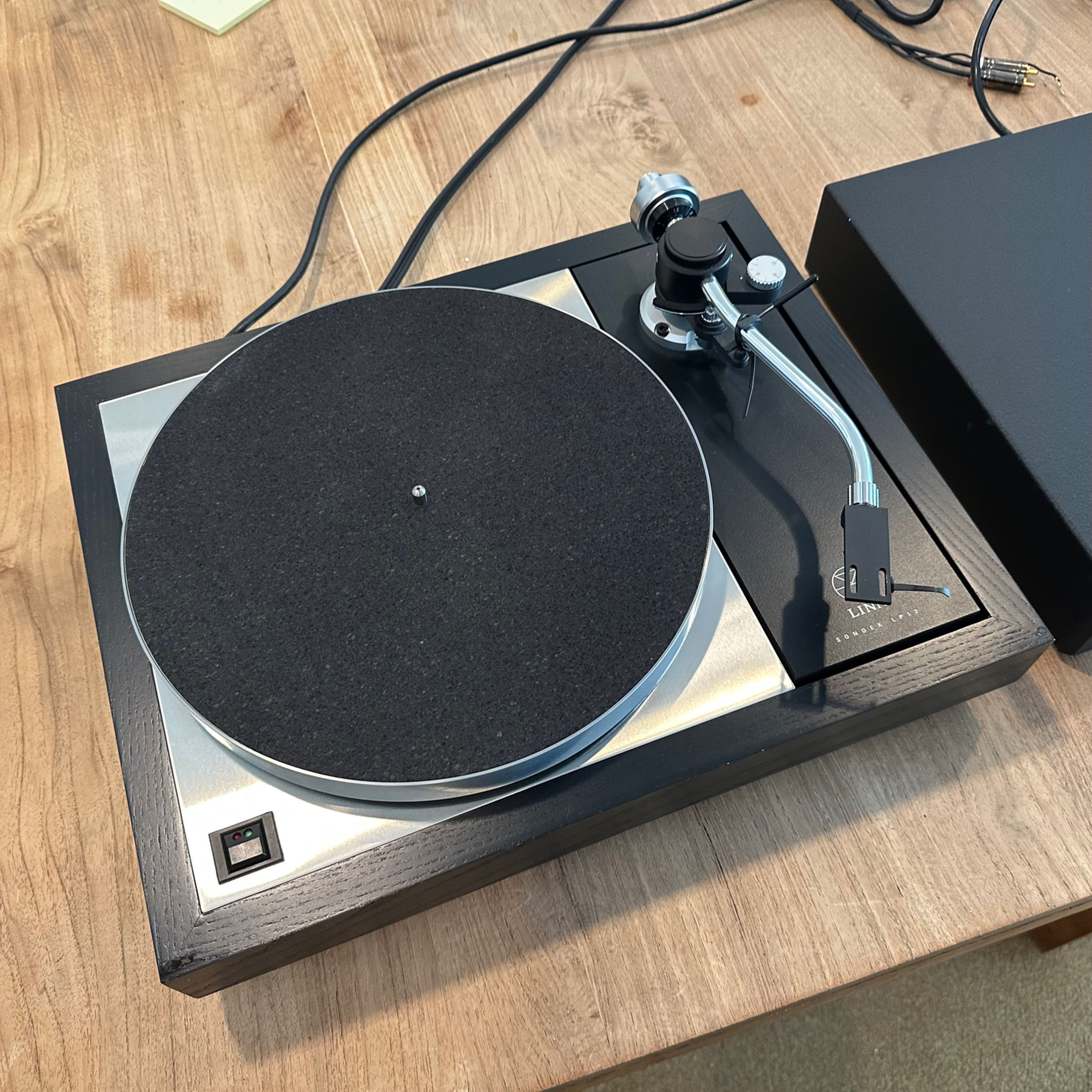 Linn Sondek LP 12 platenspeler met Lingo 2 voeding