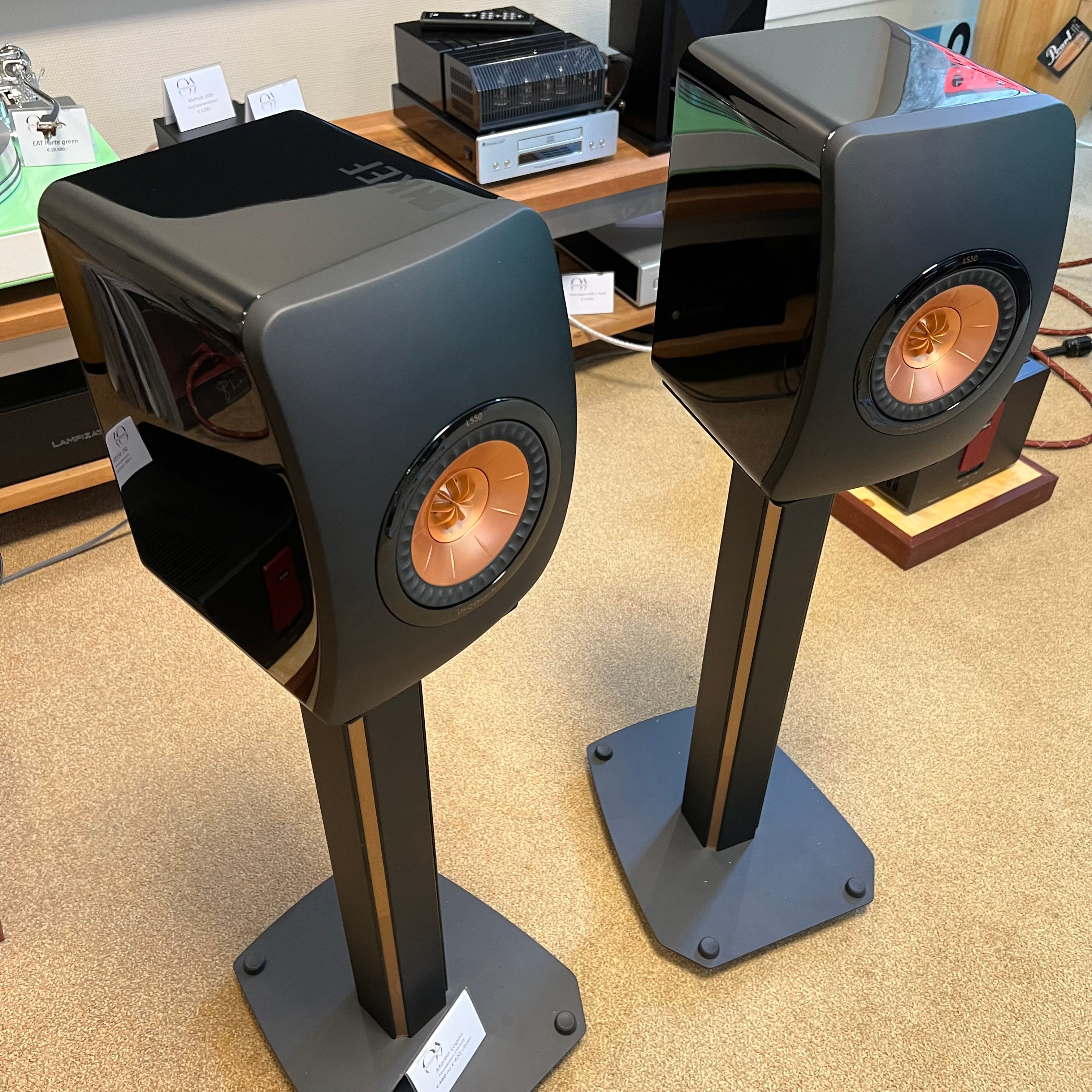 KEF LS50