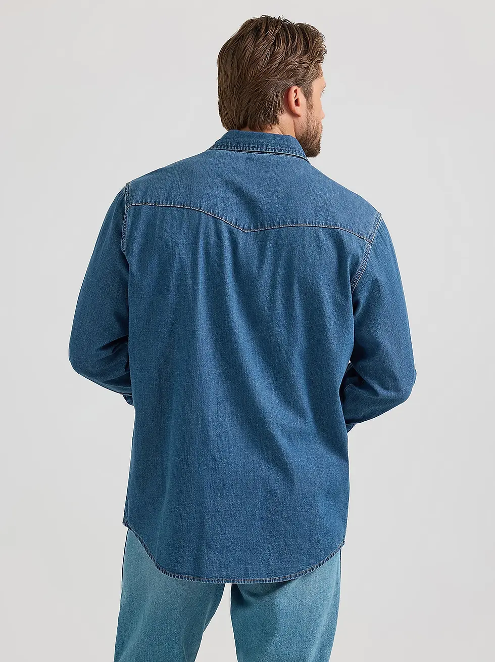 Thumbnail: Wrangler Men's Classic Denim Snap Western Shirt