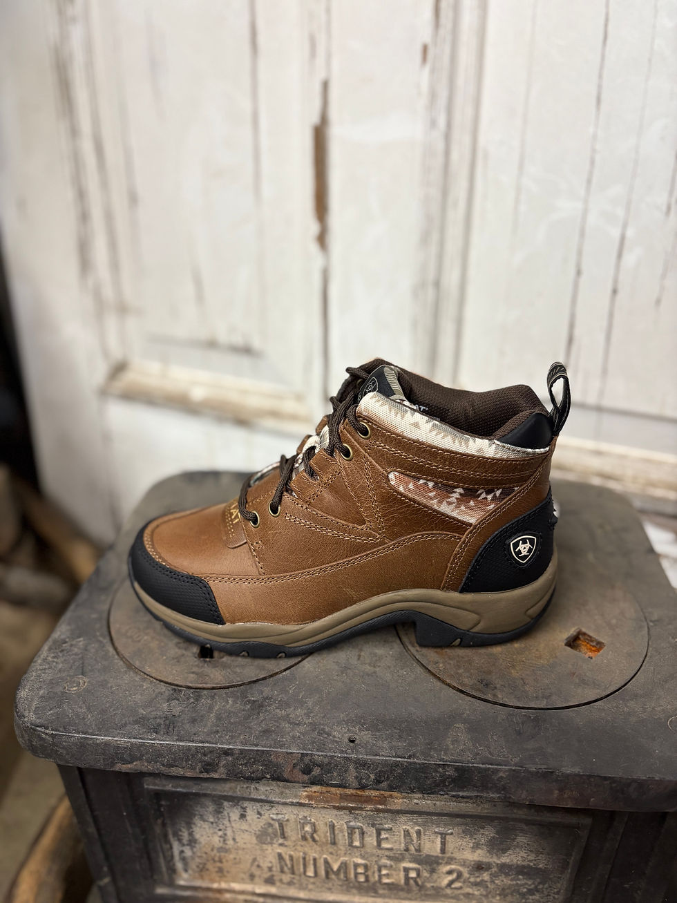 Thumbnail: Ariat Ladies Terrain Southwest Print Boot