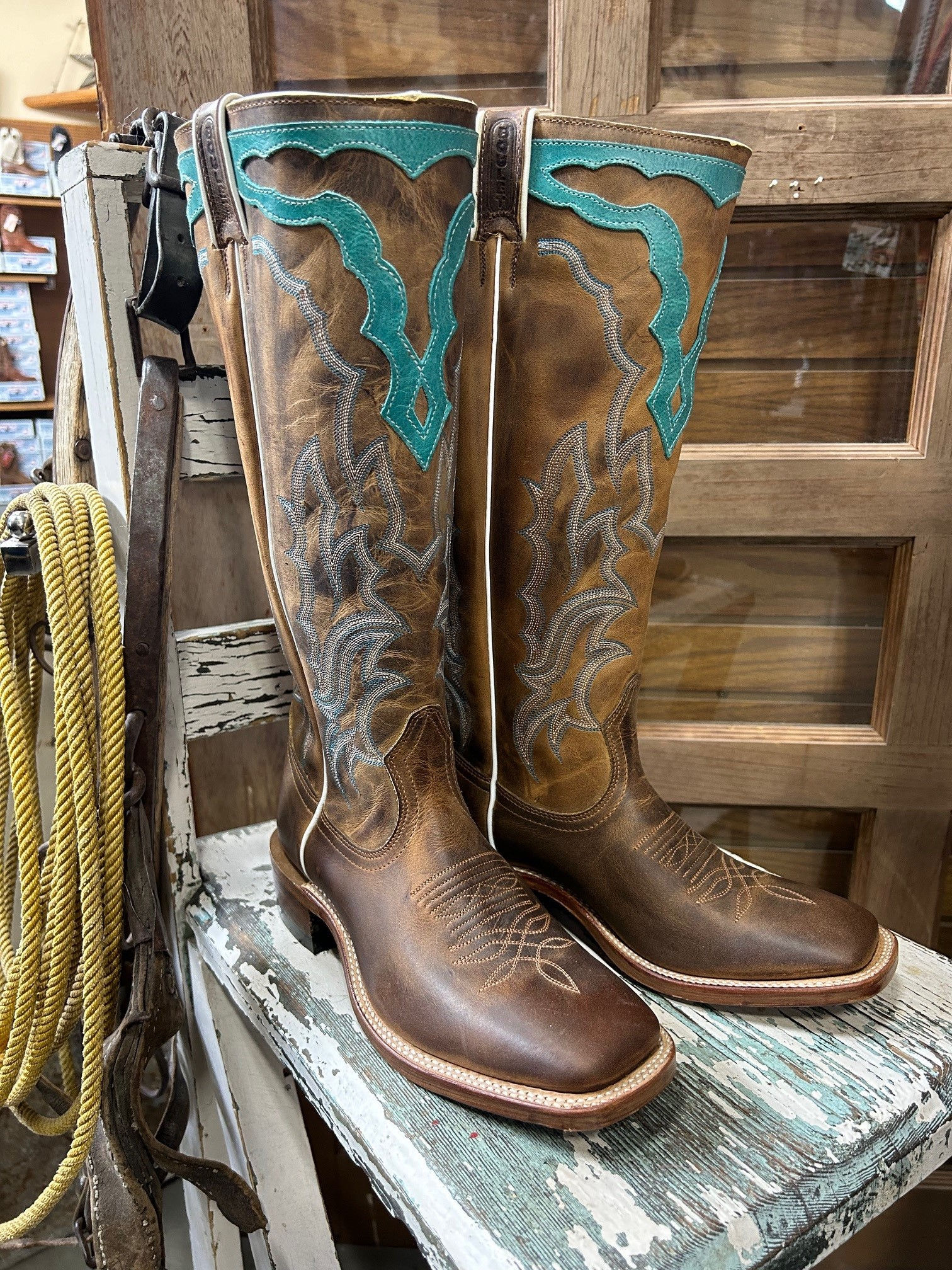 Boulet 6205 Ladies16" Stovetop Wide square toe