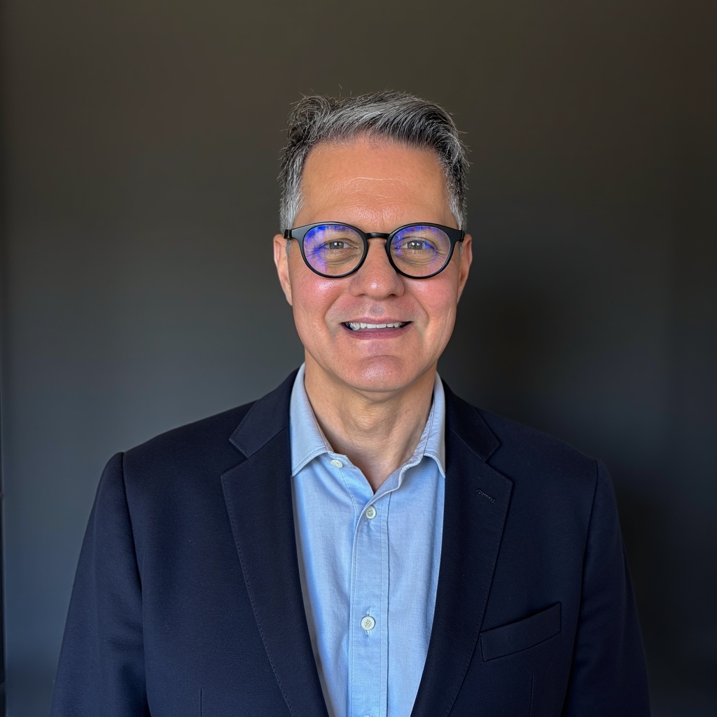 Writer: Roberto Moraes