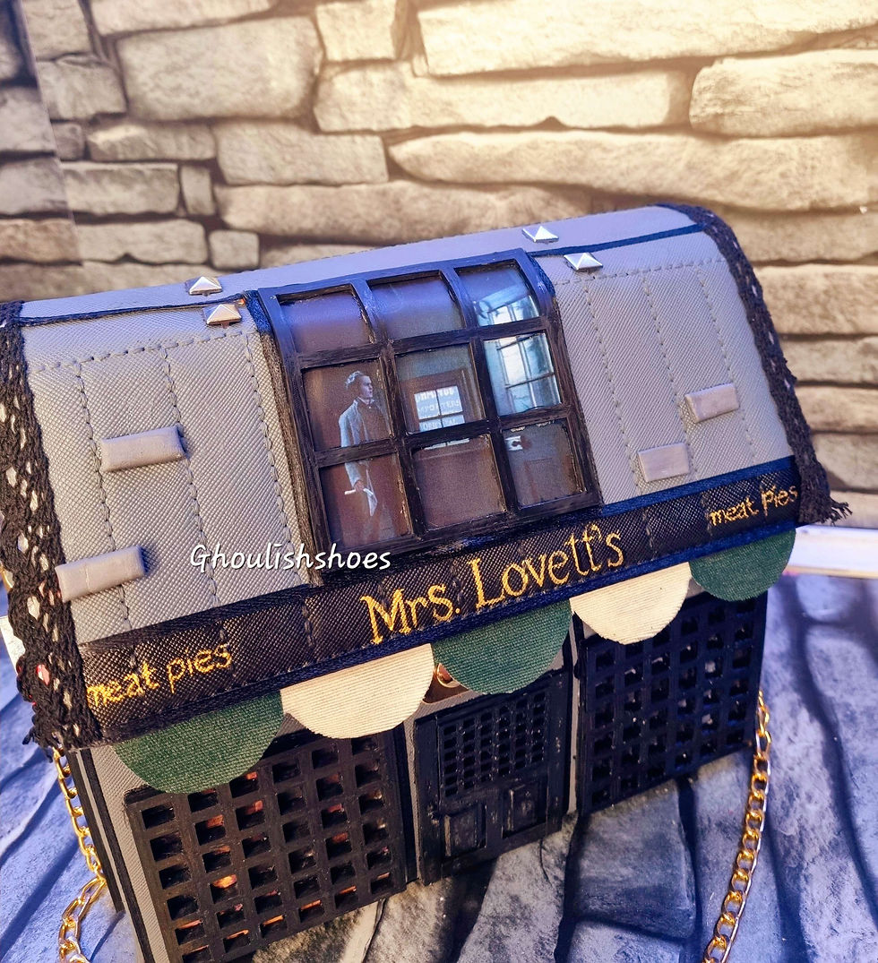 Miniatyrbilde: Mrs Lovettes meat pies bag Sweeny Todd 