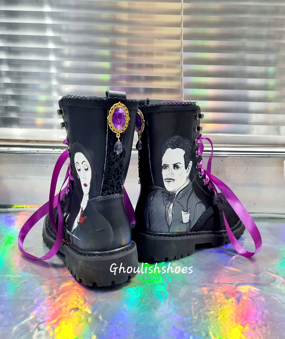 Miniature : Gomez Morticia flat boots