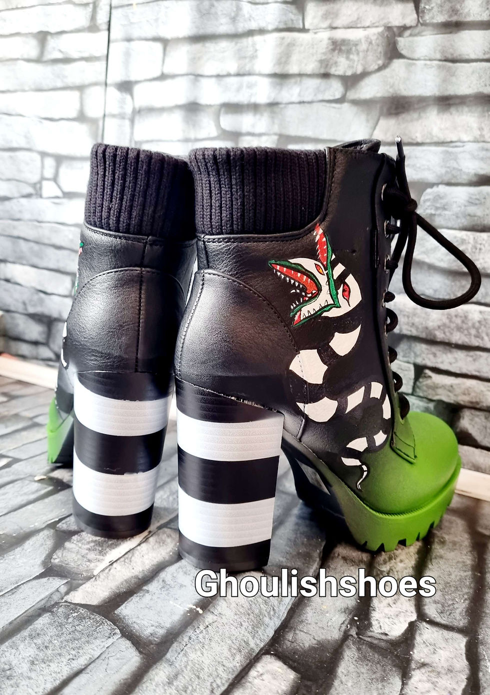 Miniature : Beetlejuice sandworm heel boots