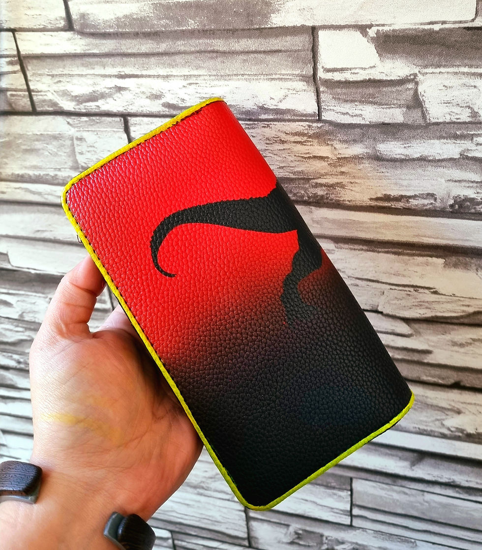 Thumbnail: Jurassic Park purse raptor