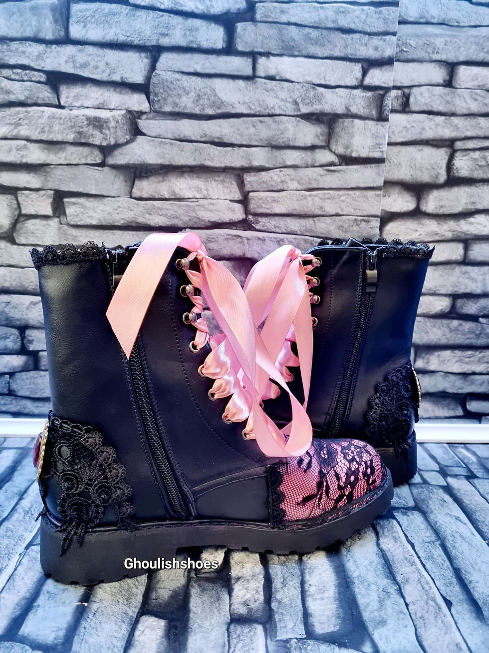 Miniatura: Gothic lace flats choose colour 