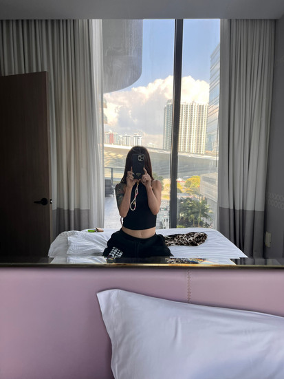 girl therapy in Miami Florida dancing the weekend awa