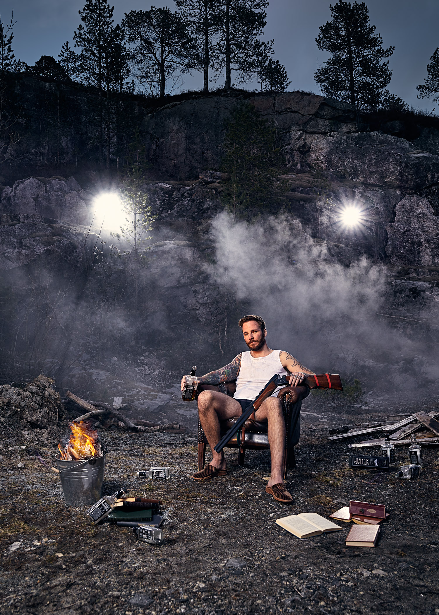 Erlend Osnes sin plakat til hans gjennombruddshow Av familiære årsaker fotografert av Raymond Engmark, Oslo