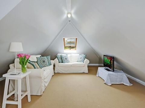 painted ceilings, walls, skirtings, cornices