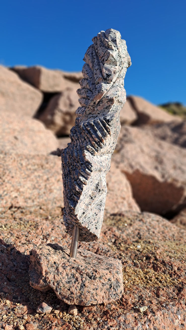 Le promeneur sur la côte de granit rose