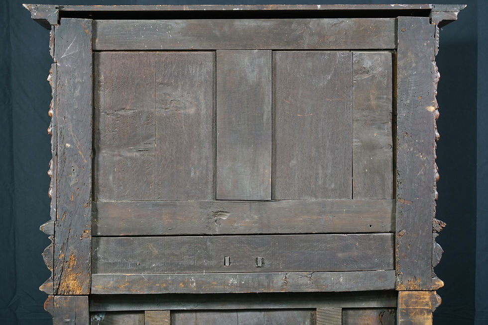 Thumbnail: A French Renaissance walnut dressoir, part 16th century Y04)
