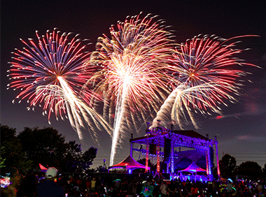 addison-kaboom-town-main-stage.gif