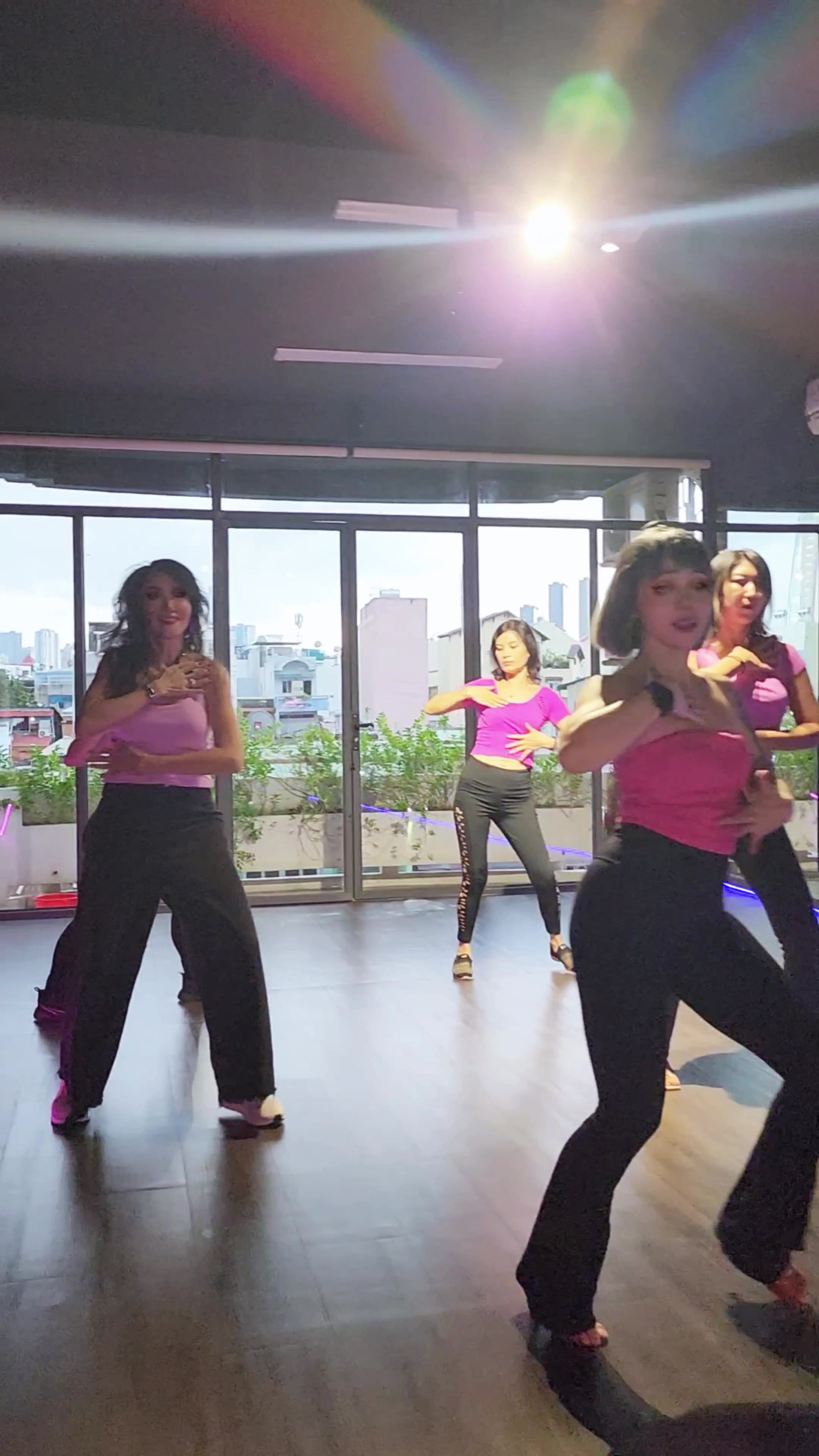 CERREMOS ESE CAPÍTULO - Bachata Solo Choreography