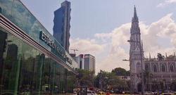 Iglesia del Carmen Metro Station