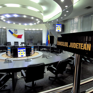 Caso de Éxito: Democracia para Todos – El Consejo del Condado de Tulcea transmite sus reuniones con AREC