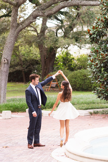 Glam engagement photos at Long Vue House and Gardens photos by Sierra Beaulieu New Orleans Wedding Photographer