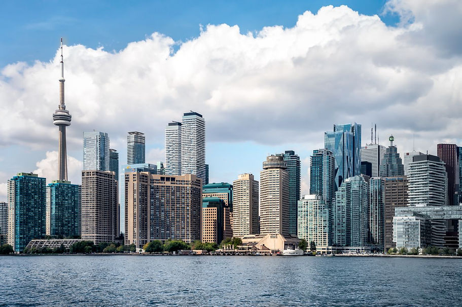 wi-yyzwi-yyzwi-exterior-lake-view-89351_Classic-Hor.jpg