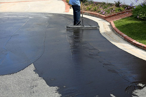 Sealcoating-and-Weather-What-you-Need-to