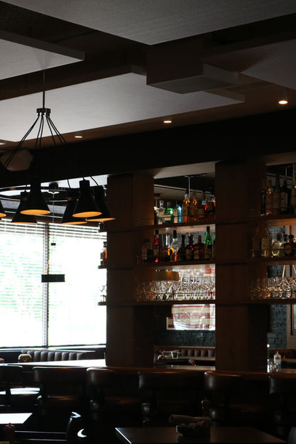 RUSSELL’S PHOTO LIBRARY