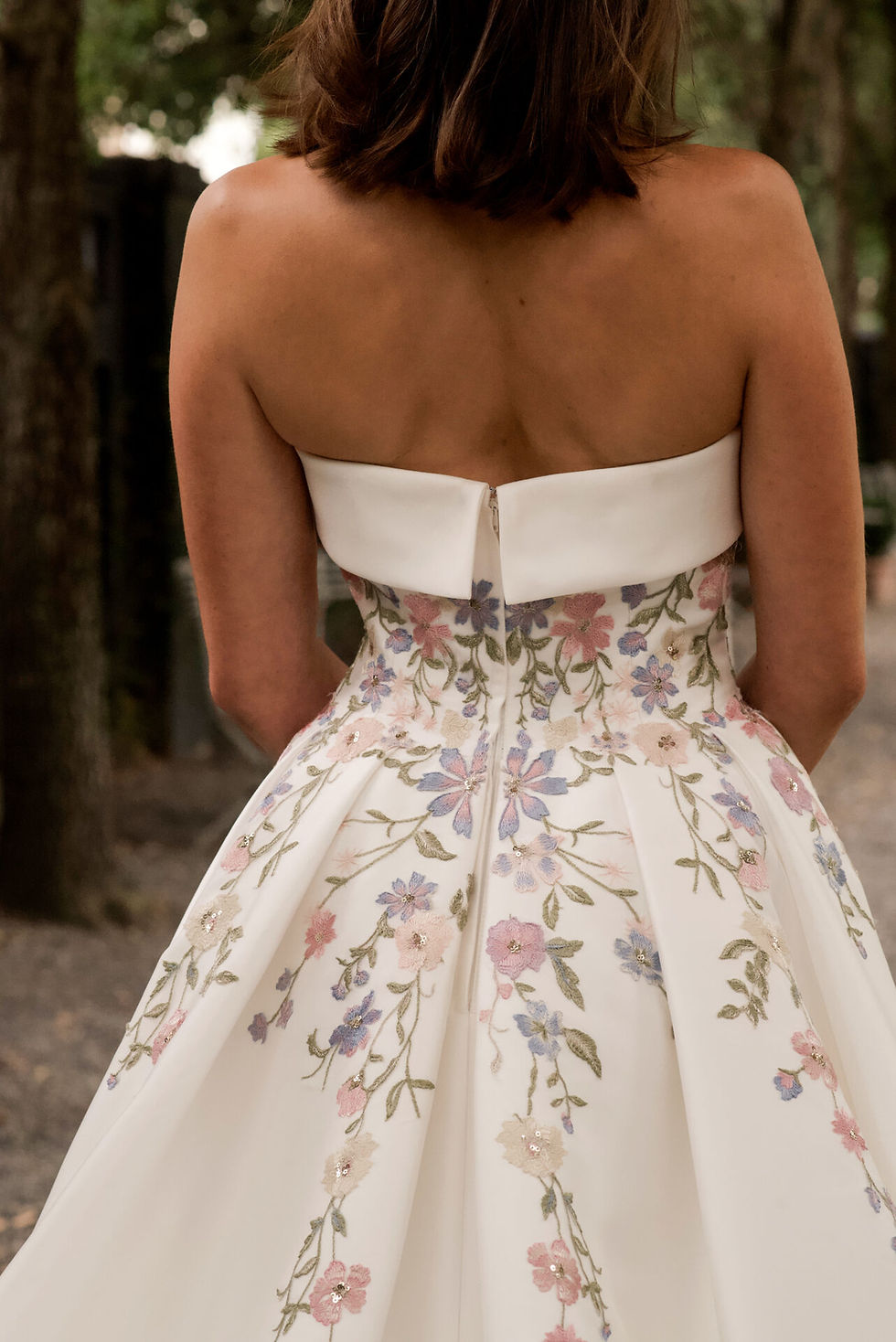 Thumbnail: Essense of Australia - D4217, size 16 ($2600-$2800)
